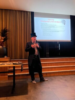 GESLAAGDE LEDENVERGADERING